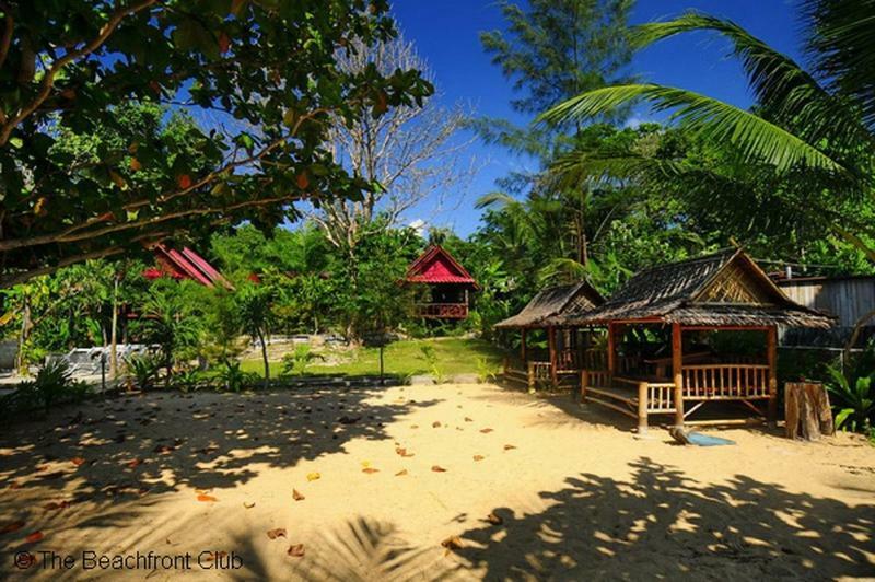 Hôtel Goldkey Bungalow à Koh Phayam Extérieur photo